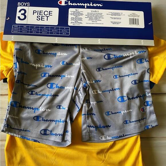 Boys 3pc Champion Set Size 5 New! - Picture 3 of 8